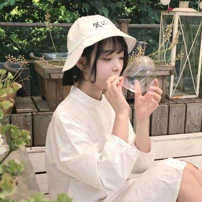 韩范女生帽子控白色头像 第3张