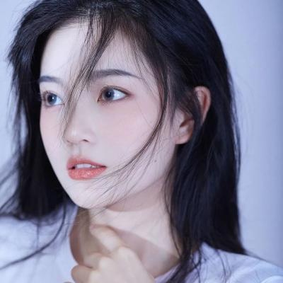 清纯又很有风情的美女头像2021 碎碎念念记得讲给有回应的人听 第12张