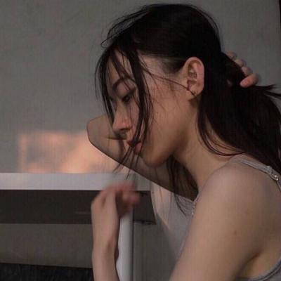 女生微信头像伤感唯美2018 感激遇见又痛恨遇见 第6张